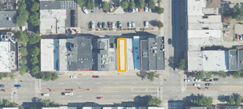 Mixed-Use Building with Gallery