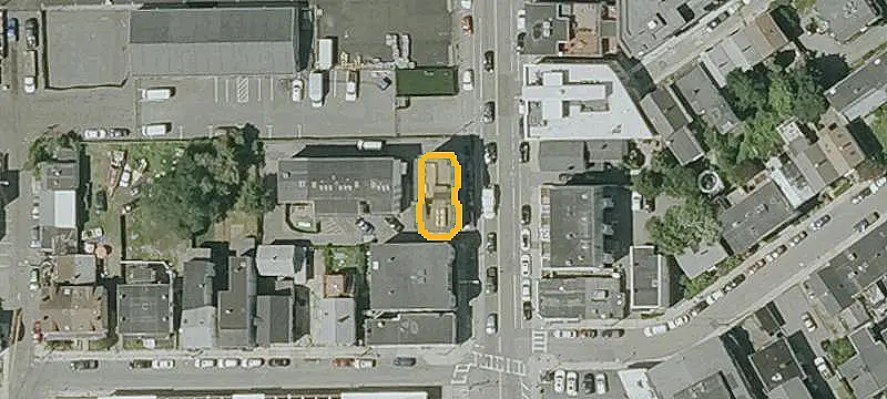 8-Unit Apartment Building