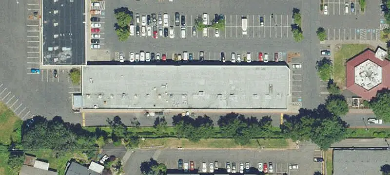 Anchored Shopping Center