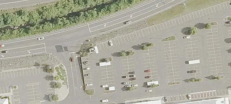 Multi-Tenant Retail Building