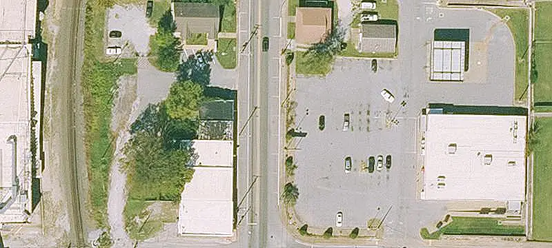 Divisible Storefront Space