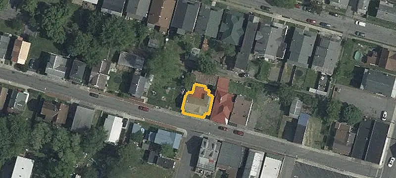 Triplex with Two-Bedroom Unit