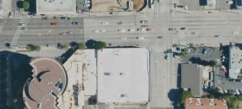 Freestanding High-Clearance Retail Storefront