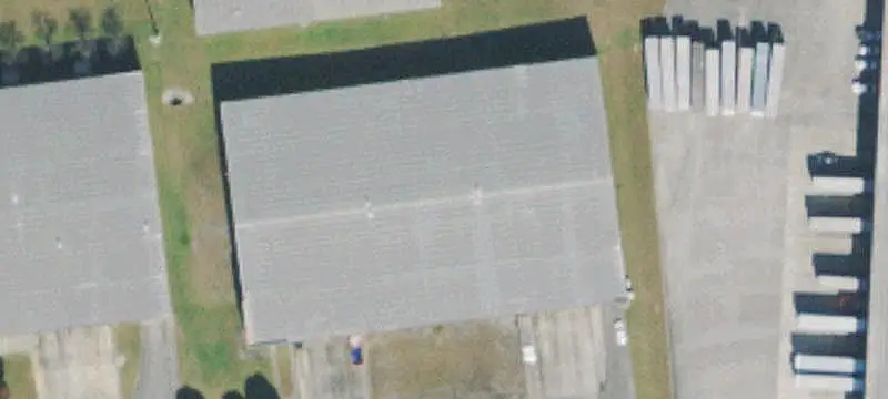 Manufacturing Facility with Dock Doors