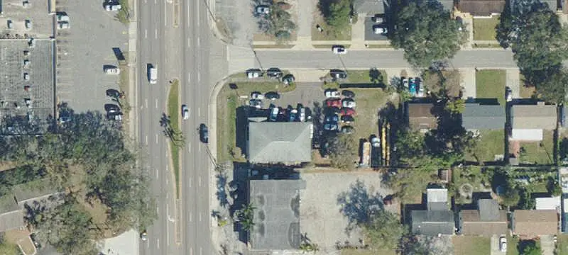 Four-Bay Auto Shop with Service Lifts