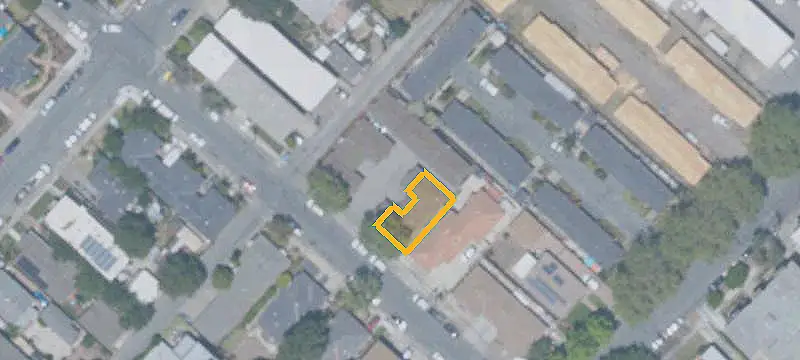 7-Unit Apartment Building