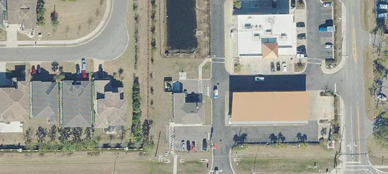 Valvoline Auto Shop with Shared Access