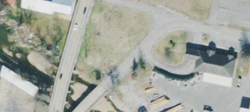 Fenced Flex Property with Shops