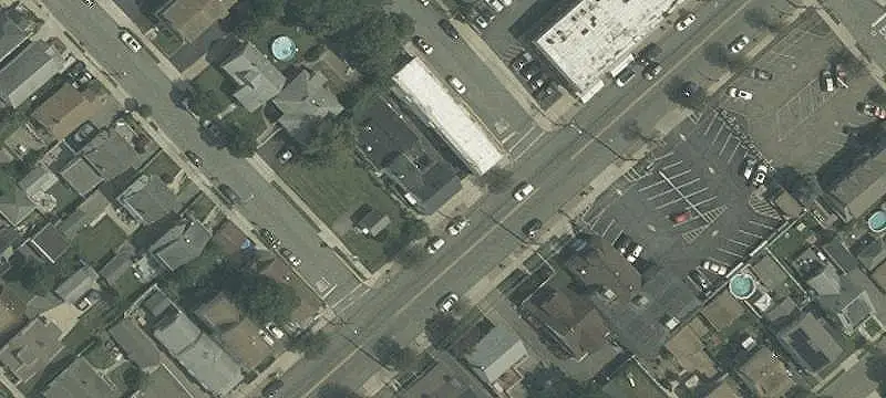 Two-Level Mixed-Use Property