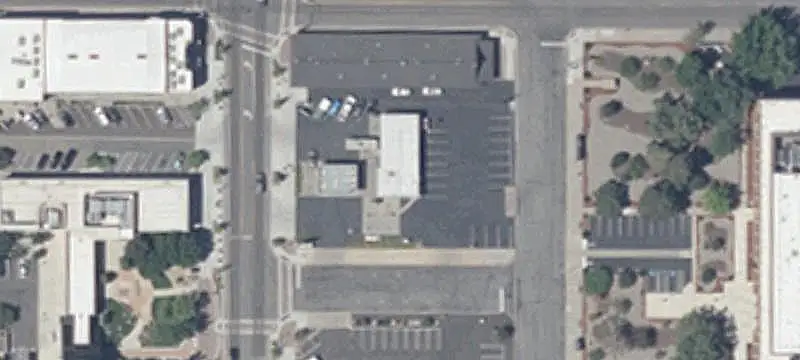 Shell Gas Station With Service Bays