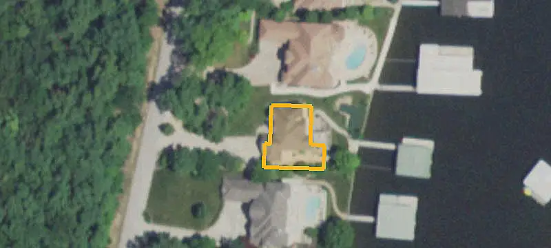 697 Muirfield Drive, Sunrise Beach, MO 65079