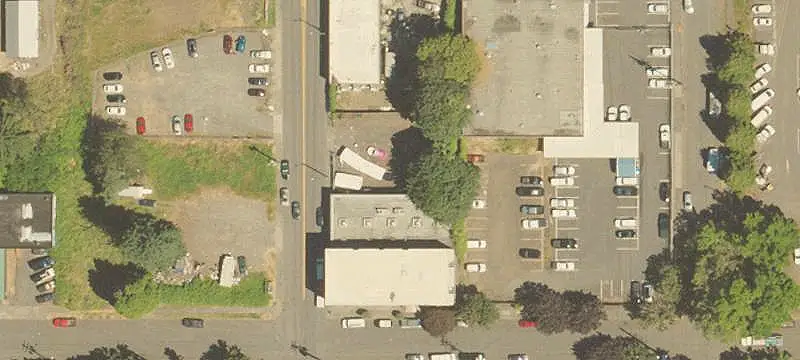 Single-Tenant Retail Space