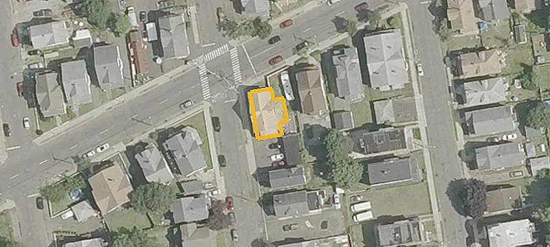 Mixed-Use Property with Sports Bar