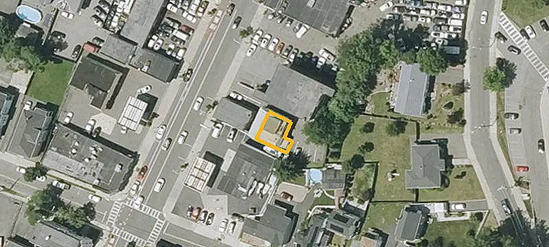 Deleaded Quadplex with Dry-Cleaning Building