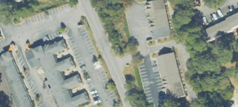 Freestanding Single-Tenant Office Building
