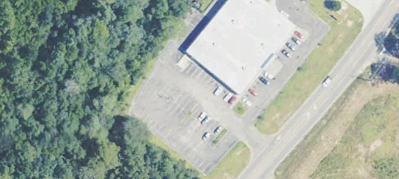 Single-Tenant Discount Retail Building
