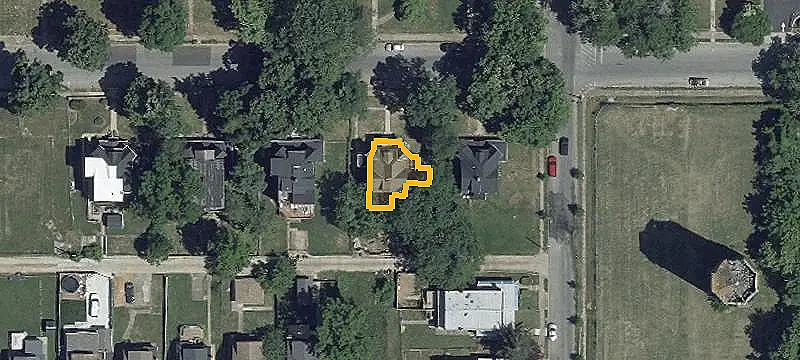 Updated Four-Unit Apartment Building