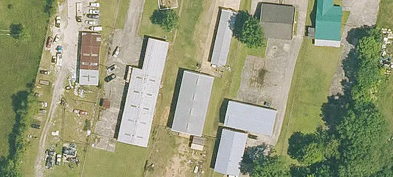 Freestanding Flex Space with Fenced Yard