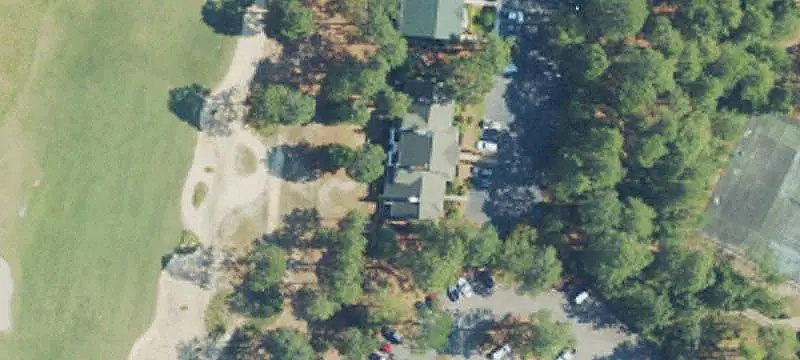 8-Unit Golf Cottage Apartment Building