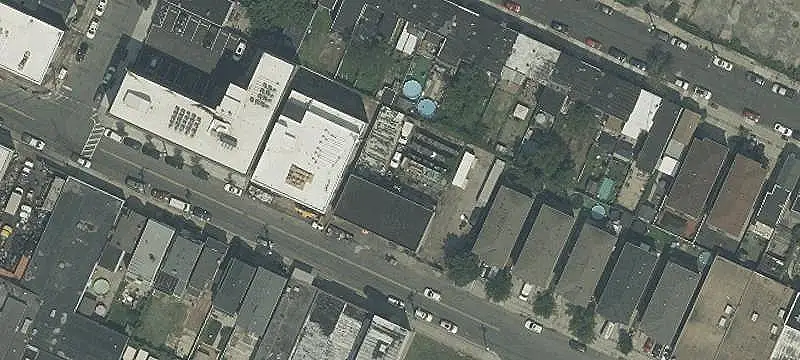 Warehouse with Office and Bath