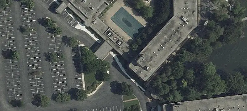 Waterfront Conference Hotel