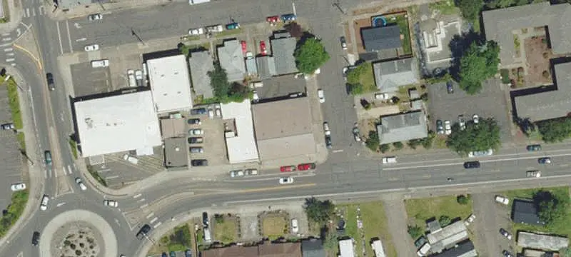 Flex Building With Warehouse Space