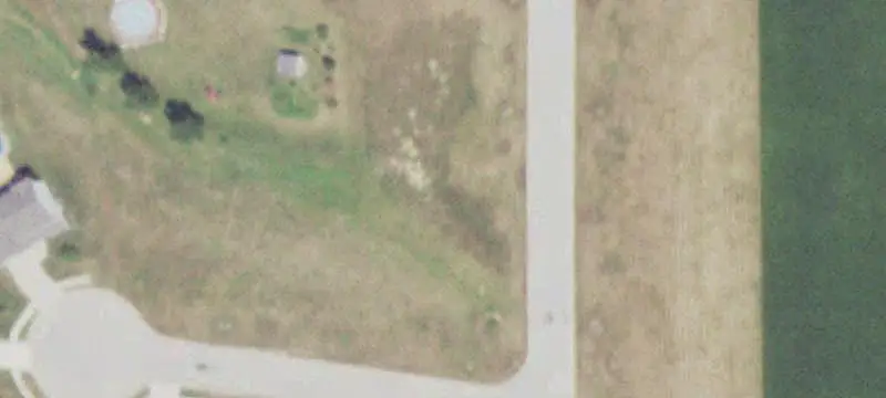 Land / Lots & Land