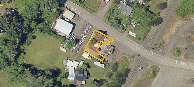 Grocery Store with Storage Buildings