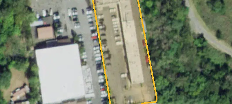 Retail Storefront with Gross Lease