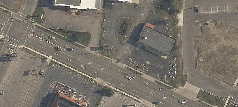 Retail Space with Auto Service Use