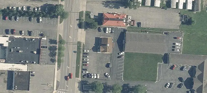 Freestanding Auto Shop