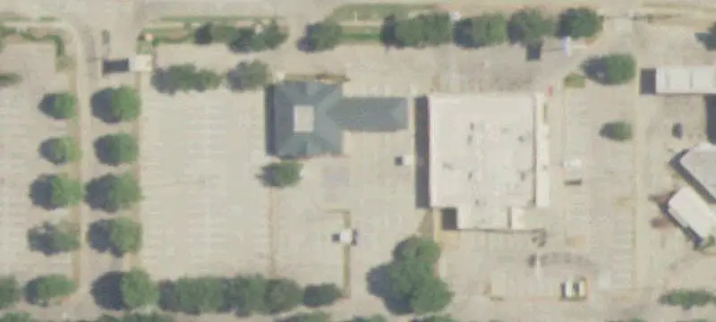 Signalized-Intersection Commercial Land