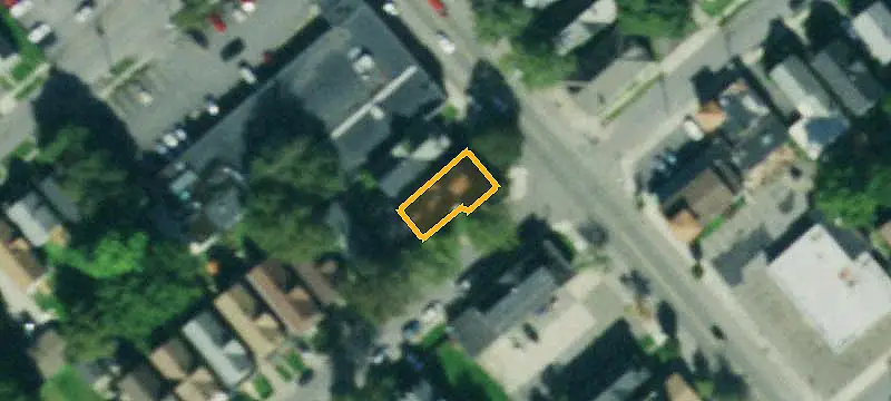 Duplex With Separate Utilities