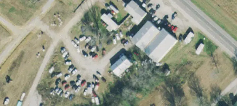 Mixed-Use Property with Wrecker Service