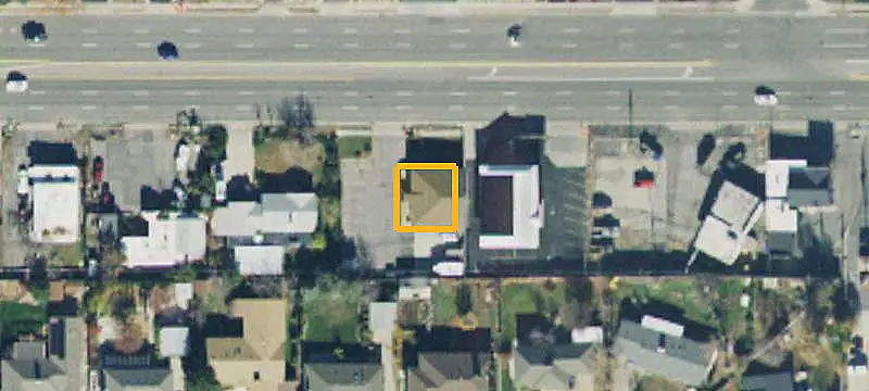 Montessori School with Garage