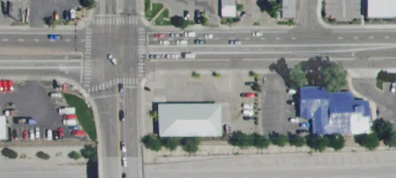 NNN Property with On-Site Parking