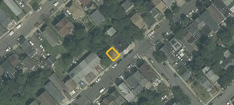 8-Unit Apartment Building