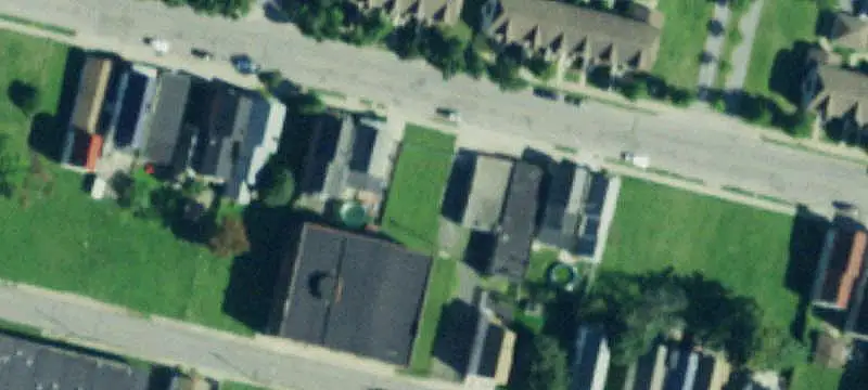 One-Story Multi-Occupant Office Building