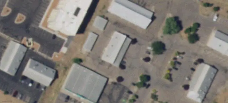 NNN Commercial Building with Storage