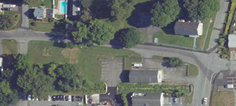 Mixed-Use Property with Living Quarters