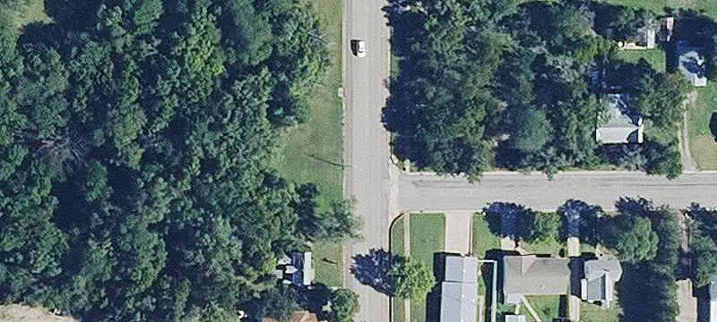 17-Unit Apartment Building with Laundry