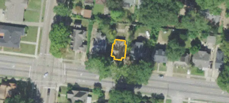 Renovated Duplex Near Midtown