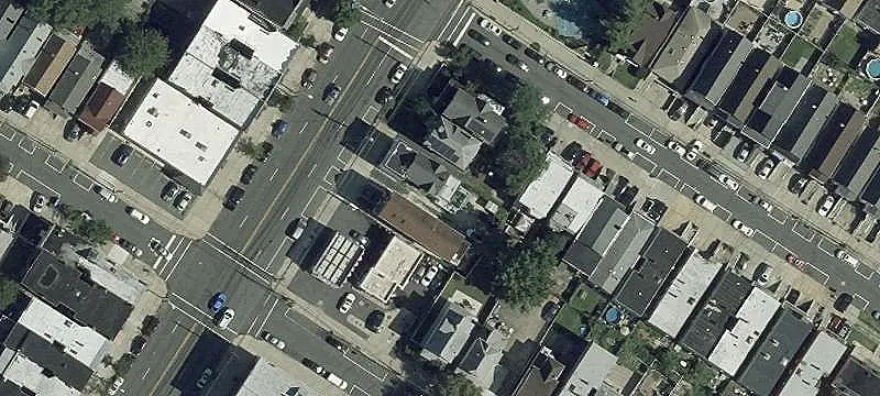Unbranded Gas Station and Service Shop