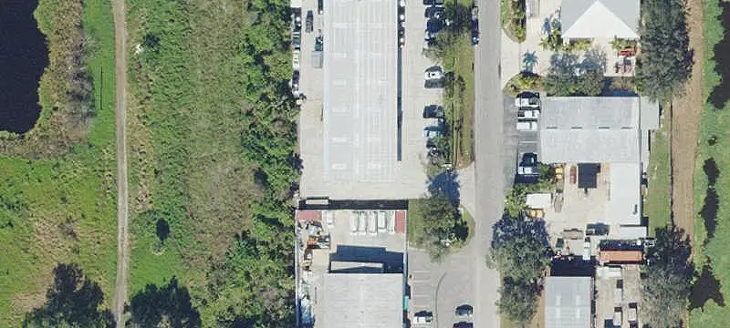 Flex Space with Industrial Layout