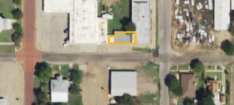 Flex Building With Five Garage Doors