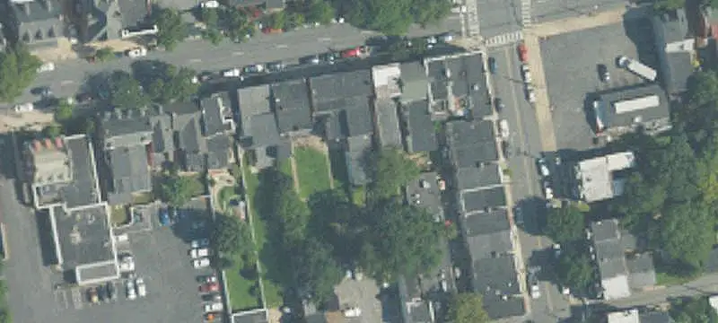 8-Unit Apartment Building