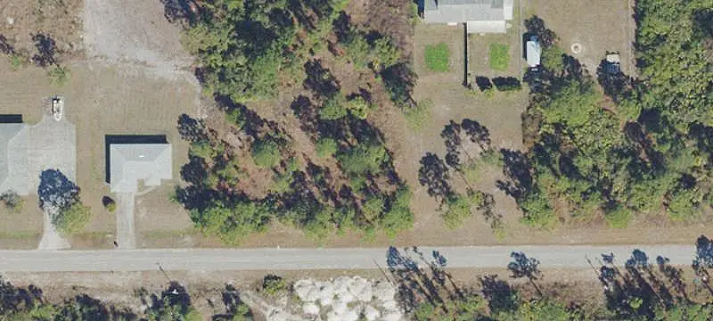 669-671 Chemstrand Street East, Lehigh Acres, FL 33974