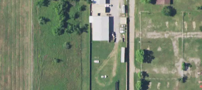 Auto Repair Shop with Covered Parking