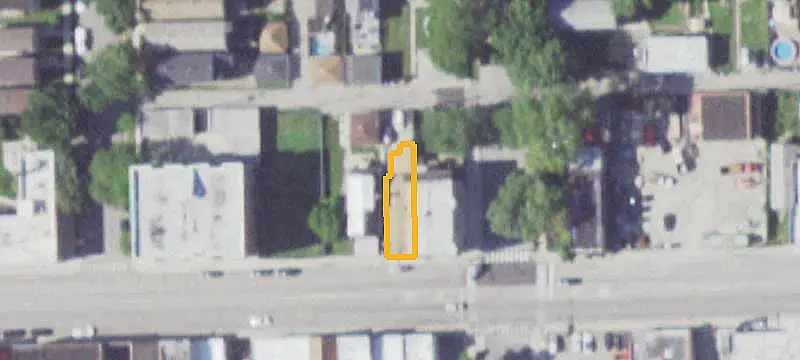 Restaurant Building Near Transit