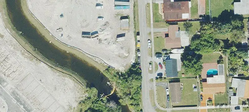 Nine-Bay Strip Center